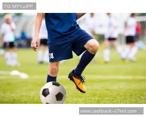 提升足球技能的教学视频全方位解析与实战演练技巧分享